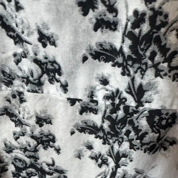 Ellos Black and White Floral Blouse - Picture 6 of 6